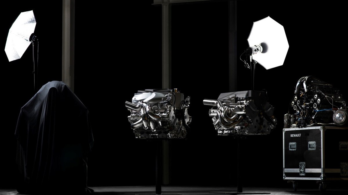 Engine photo shoot in studio